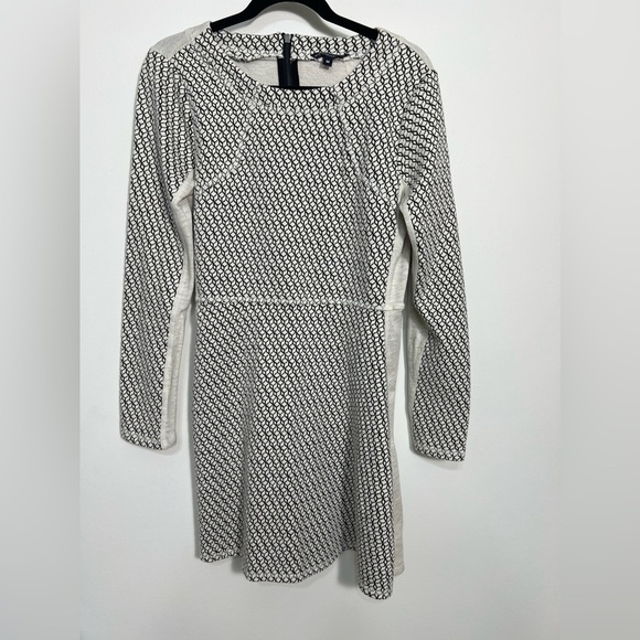 W118 By Walter Baker Cream Cubic Print Fit & Flare Dress Size Medium - Picture 1 of 11